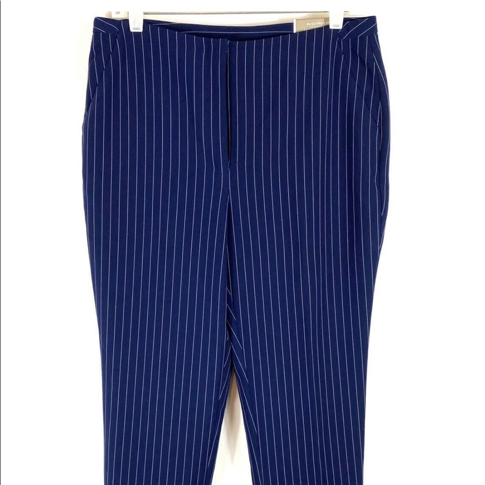 Chicos The Ultimate Fit Ankle Dress Pant Trouser Navy Pinstripe Sz 1